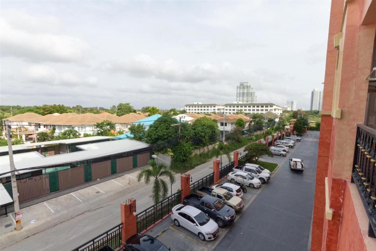 Seven Seas Resort Pattaya By Justin Pantai Jomtien Bagian luar foto