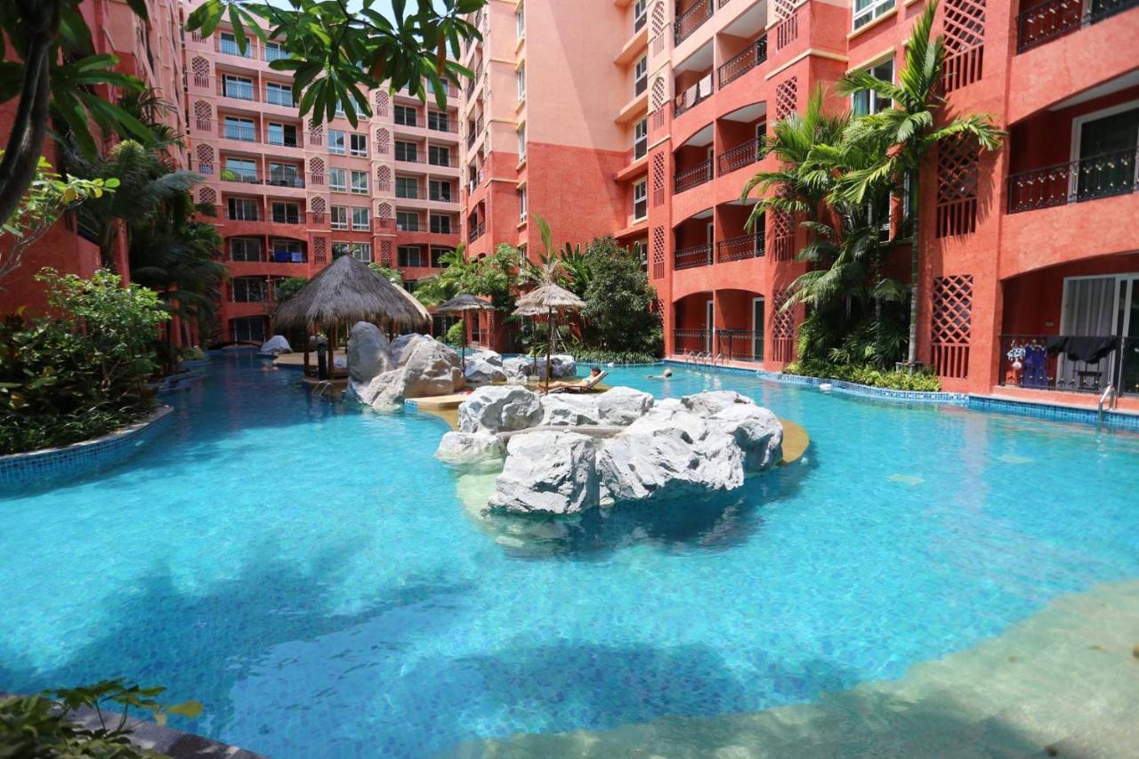 Seven Seas Resort Pattaya By Justin Pantai Jomtien Bagian luar foto
